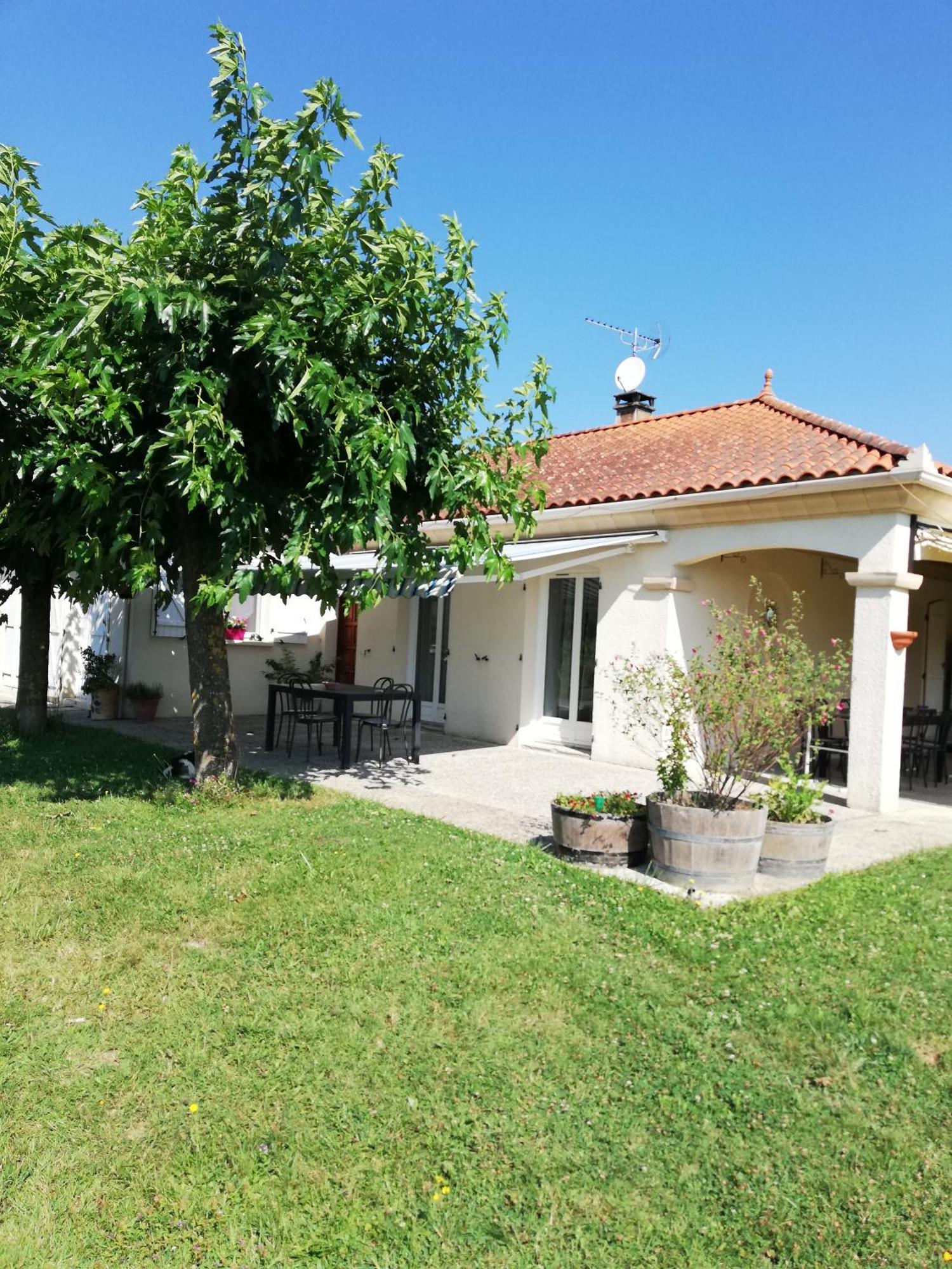 Suite Jomenisa Auriebat Exterior photo