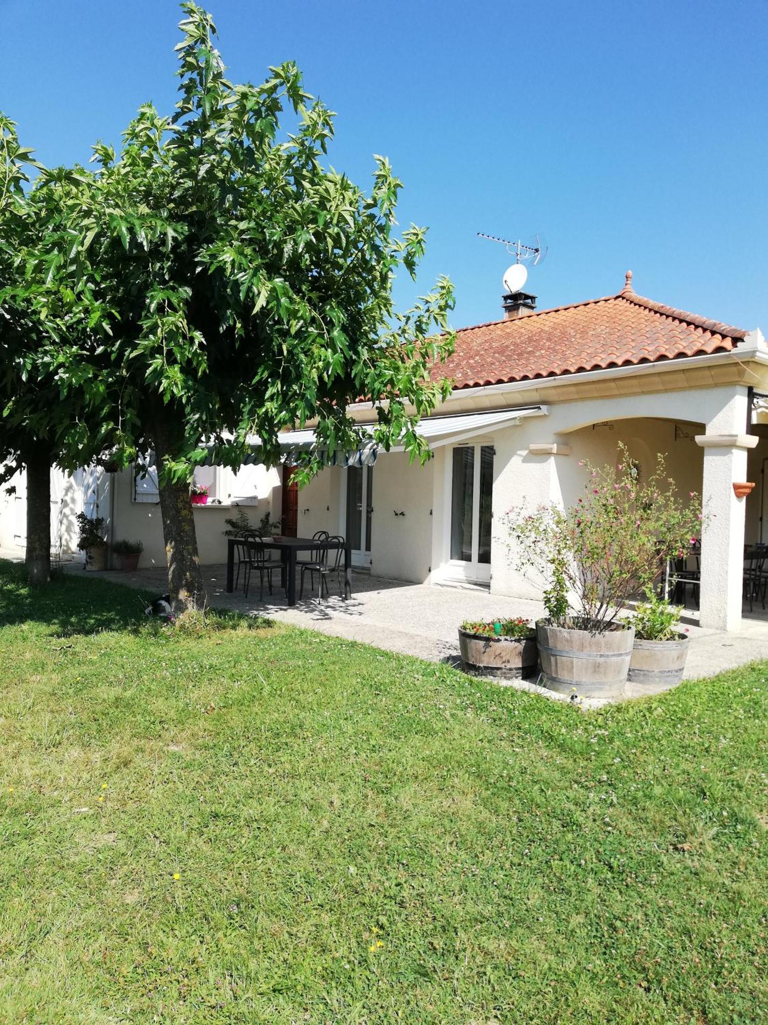Suite Jomenisa Auriebat Exterior photo