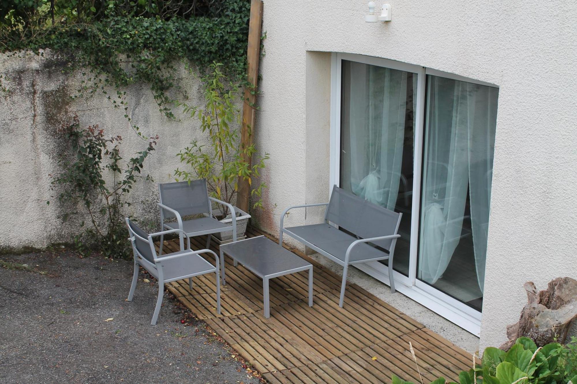Suite Jomenisa Auriebat Exterior photo